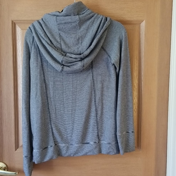 Tommy Hilfiger sport sweater - Picture 2 of 7